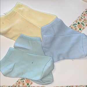3 pairs of pastel colored socks